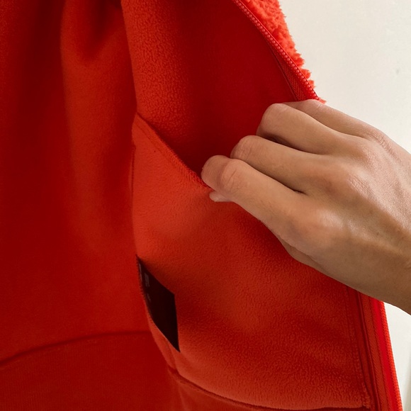 Uniqlo Blocktech Windproof Sherpa Zip-Up Hoodie - Picture 13 of 16